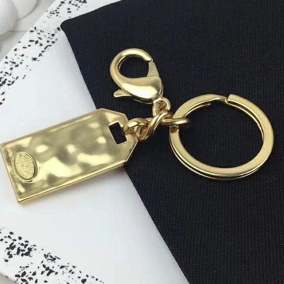 Like-New CHANEL Gold Tone Keychain/Bag Charm - Picture 4 of 6